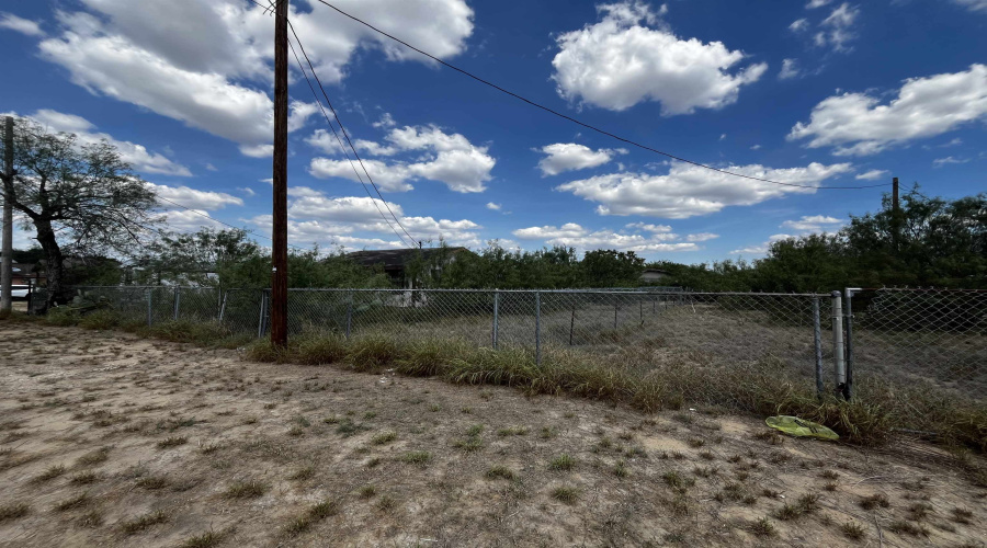 240 Lozano Rd, ZAPATA, Texas 78076, ,Land,For Sale,240 Lozano Rd,20254998