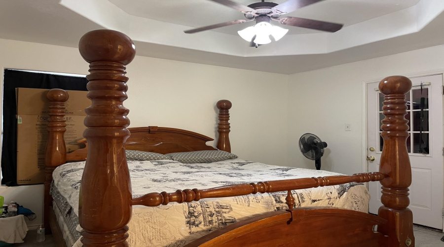 823 Witherspoon Lp, Laredo, Texas 78046-8822, 5 Bedrooms Bedrooms, 7 Rooms Rooms,2 BathroomsBathrooms,Residential,For Sale,823 Witherspoon Lp,20254906