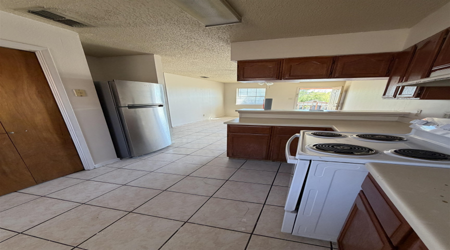 2601 Springfield Ave, Laredo, Texas 78040, ,Multi-family,For Rent,2601 Springfield Ave,20255006