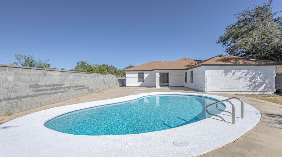 8715 Puerto Amarante, LAREDO, Texas 78045, 3 Bedrooms Bedrooms, 5 Rooms Rooms,2 BathroomsBathrooms,Residential,For Sale,8715 Puerto Amarante,20254999