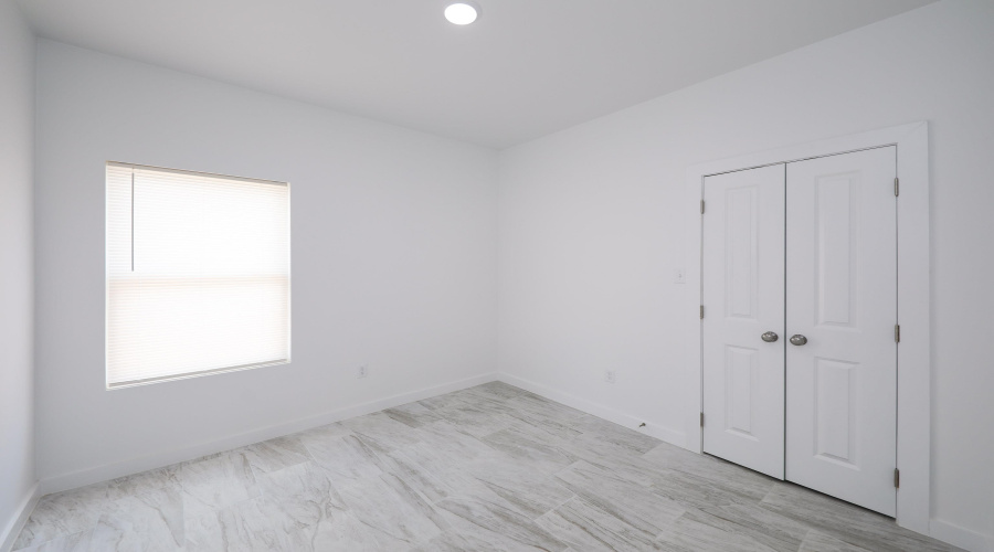 3911 Casa Blanca Lake Rd, Laredo, Texas 78041, 3 Bedrooms Bedrooms, 5 Rooms Rooms,2 BathroomsBathrooms,Residential,For Rent,3911 Casa Blanca Lake Rd,20255004