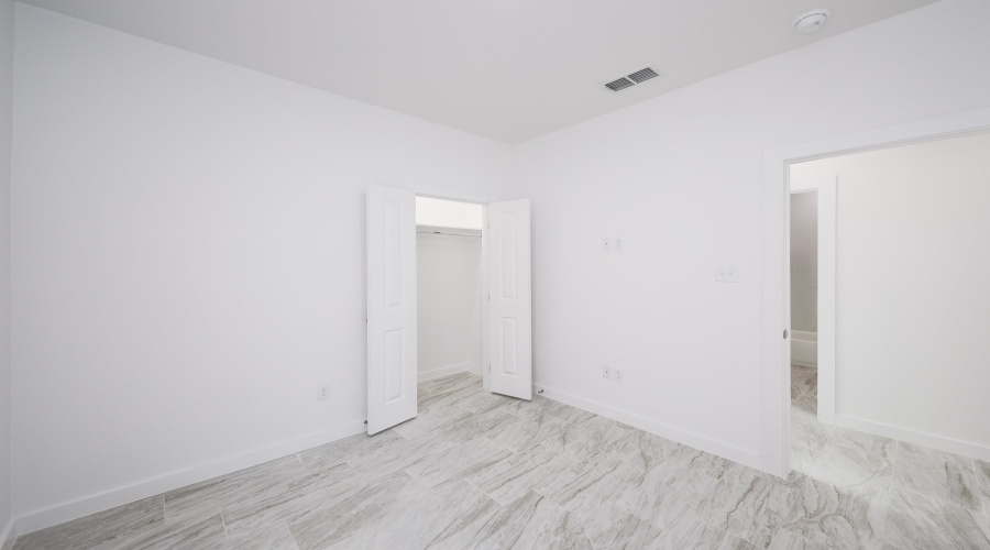 3911 Casa Blanca Lake Rd, Laredo, Texas 78041, 3 Bedrooms Bedrooms, 5 Rooms Rooms,2 BathroomsBathrooms,Residential,For Rent,3911 Casa Blanca Lake Rd,20255004