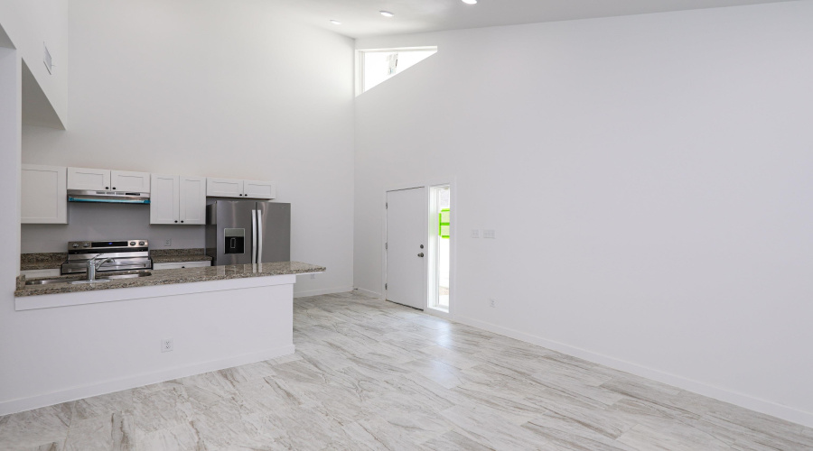 3911 Casa Blanca Lake Rd, Laredo, Texas 78041, 3 Bedrooms Bedrooms, 5 Rooms Rooms,2 BathroomsBathrooms,Residential,For Rent,3911 Casa Blanca Lake Rd,20255004