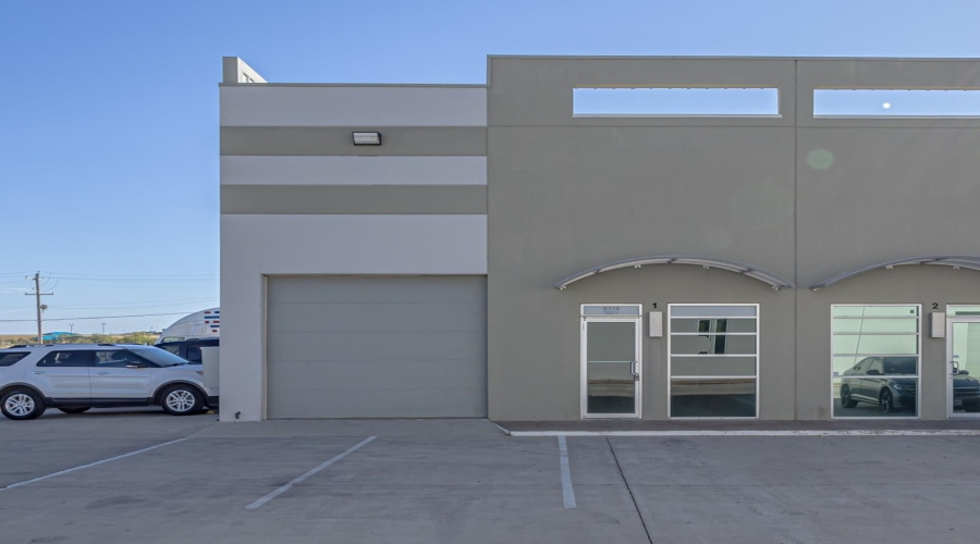 6318 Krone Bldg A 1, LAREDO, Texas 78041, 11 Rooms Rooms,1 BathroomBathrooms,Commercial retail/office,For Rent,6318 Krone Bldg A 1,20255014
