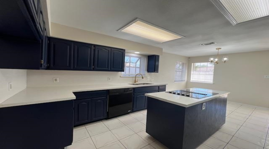 1305 Glen Ln, Laredo, Texas 78045-0000, 4 Bedrooms Bedrooms, 8 Rooms Rooms,2 BathroomsBathrooms,Residential,For Rent,1305 Glen Ln,20255013