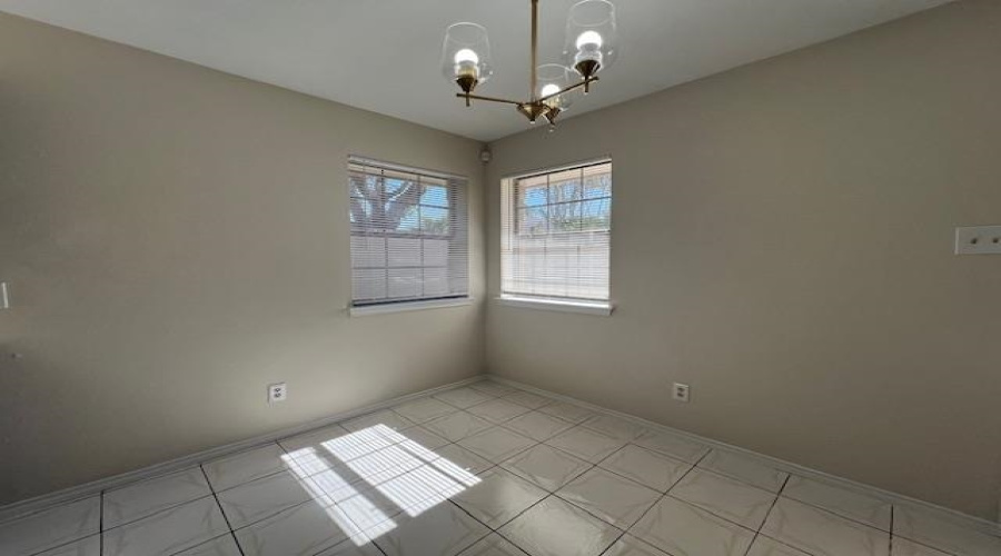 1305 Glen Ln, Laredo, Texas 78045-0000, 4 Bedrooms Bedrooms, 8 Rooms Rooms,2 BathroomsBathrooms,Residential,For Rent,1305 Glen Ln,20255013