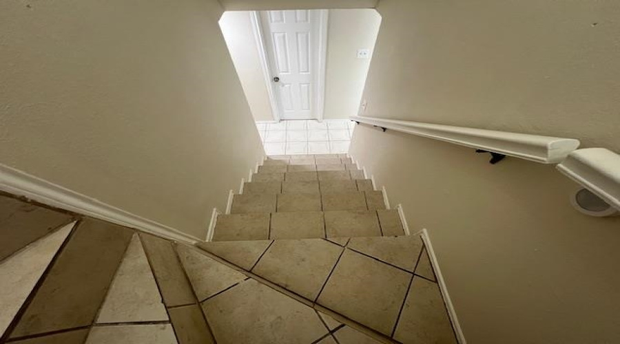 1305 Glen Ln, Laredo, Texas 78045-0000, 4 Bedrooms Bedrooms, 8 Rooms Rooms,2 BathroomsBathrooms,Residential,For Rent,1305 Glen Ln,20255013