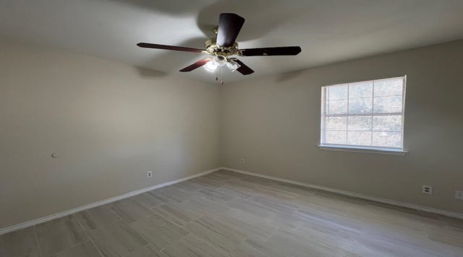 1305 Glen Ln, Laredo, Texas 78045-0000, 4 Bedrooms Bedrooms, 8 Rooms Rooms,2 BathroomsBathrooms,Residential,For Rent,1305 Glen Ln,20255013