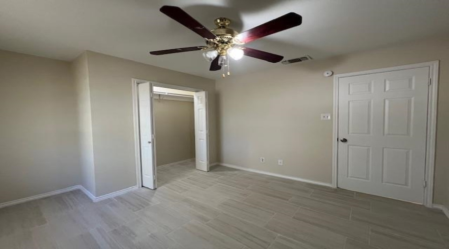 1305 Glen Ln, Laredo, Texas 78045-0000, 4 Bedrooms Bedrooms, 8 Rooms Rooms,2 BathroomsBathrooms,Residential,For Rent,1305 Glen Ln,20255013