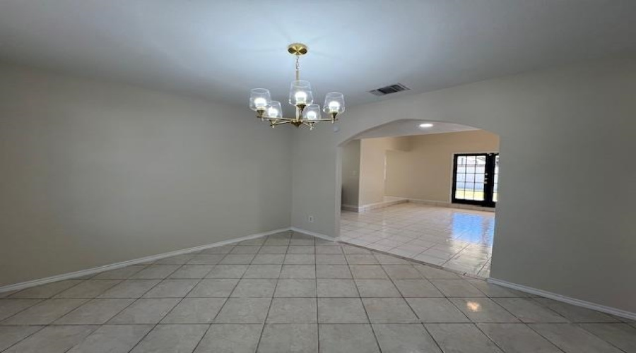 1305 Glen Ln, Laredo, Texas 78045-0000, 4 Bedrooms Bedrooms, 8 Rooms Rooms,2 BathroomsBathrooms,Residential,For Rent,1305 Glen Ln,20255013
