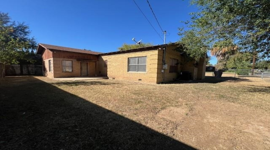 1719 Musser St, Laredo, Texas 78043, 2 Bedrooms Bedrooms, 5 Rooms Rooms,2 BathroomsBathrooms,Residential,For Rent,1719 Musser St,20255015