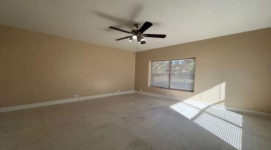 1719 Musser St, Laredo, Texas 78043, 2 Bedrooms Bedrooms, 5 Rooms Rooms,2 BathroomsBathrooms,Residential,For Rent,1719 Musser St,20255015