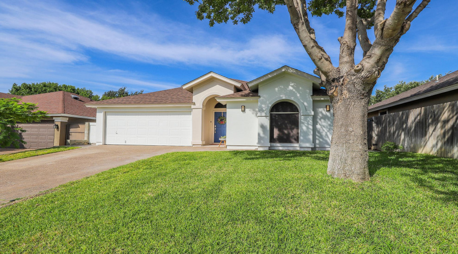 306 Cinnamon Teal Lp, Laredo, Texas 78045-0000, 3 Bedrooms Bedrooms, 6 Rooms Rooms,2 BathroomsBathrooms,Residential,For Rent,306 Cinnamon Teal Lp,20255022