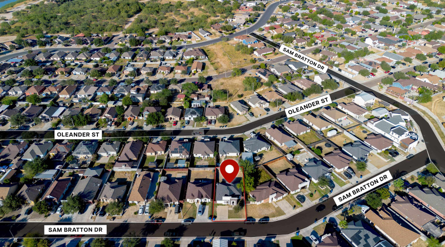 632 Sam Bratton Dr., Laredo, Texas 78046, 3 Bedrooms Bedrooms, 5 Rooms Rooms,2 BathroomsBathrooms,Residential,For Sale,632 Sam Bratton Dr.,20255023