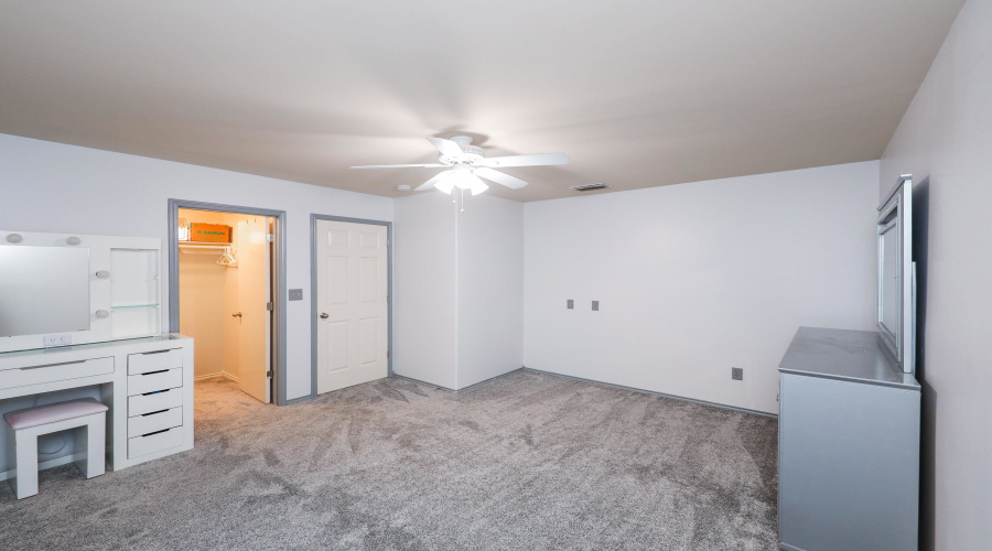 11126 Entrada Lp, Laredo, Texas 78045-7377, 4 Bedrooms Bedrooms, 8 Rooms Rooms,2 BathroomsBathrooms,Residential,For Sale,11126 Entrada Lp,20253587