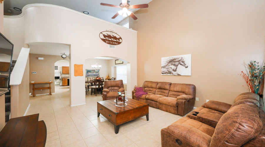 11126 Entrada Lp, Laredo, Texas 78045-7377, 4 Bedrooms Bedrooms, 8 Rooms Rooms,2 BathroomsBathrooms,Residential,For Sale,11126 Entrada Lp,20253587