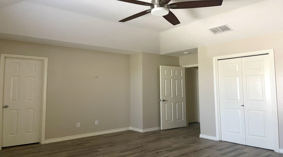 8801 McPherson Rd, Laredo, Texas 78045, 3 Bedrooms Bedrooms, 6 Rooms Rooms,3 BathroomsBathrooms,Residential,For Rent,8801 McPherson Rd,20255027