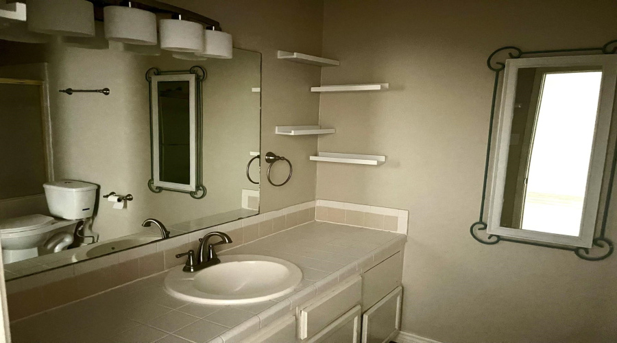 8801 McPherson Rd, Laredo, Texas 78045, 3 Bedrooms Bedrooms, 6 Rooms Rooms,3 BathroomsBathrooms,Residential,For Rent,8801 McPherson Rd,20255027