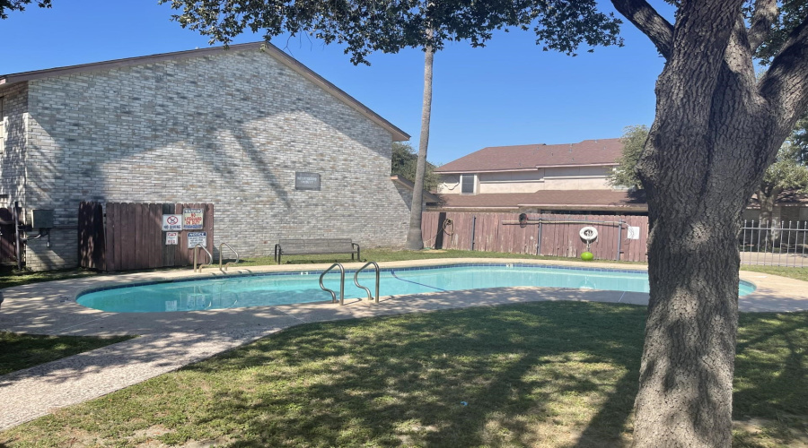 8801 McPherson Rd, Laredo, Texas 78045, 3 Bedrooms Bedrooms, 6 Rooms Rooms,3 BathroomsBathrooms,Residential,For Rent,8801 McPherson Rd,20255027