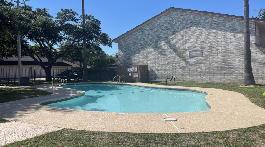 8801 McPherson Rd, Laredo, Texas 78045, 3 Bedrooms Bedrooms, 6 Rooms Rooms,3 BathroomsBathrooms,Residential,For Rent,8801 McPherson Rd,20255027