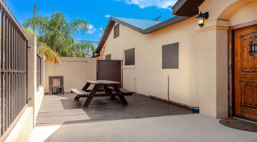 4320 Salinas Ave, Laredo, Texas 78041, 3 Bedrooms Bedrooms, 6 Rooms Rooms,2 BathroomsBathrooms,Residential,For Sale,4320 Salinas Ave,20255028