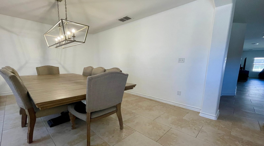 108 Date Palm Dr., LAREDO, Texas 78045, 4 Bedrooms Bedrooms, 7 Rooms Rooms,2 BathroomsBathrooms,Residential,For Sale,108 Date Palm Dr.,20255029