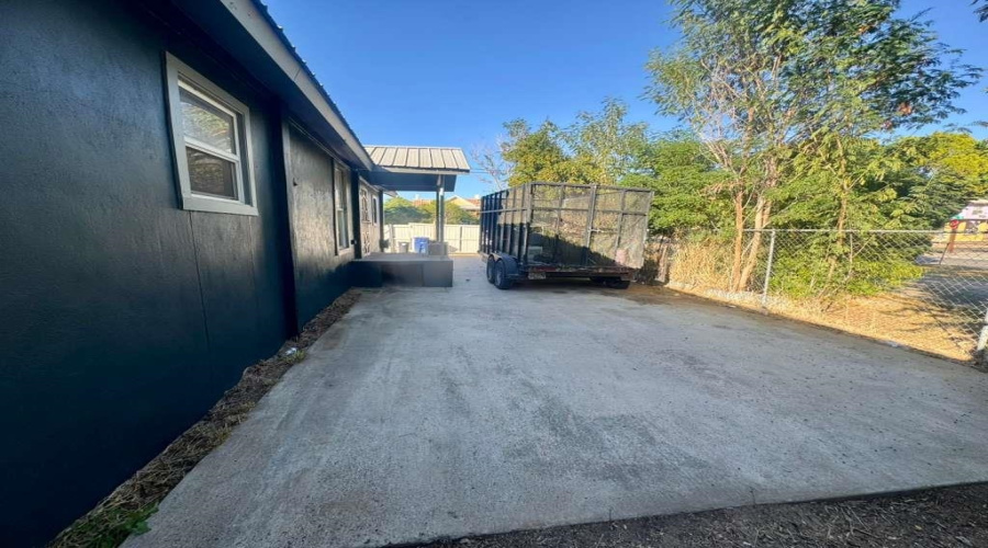 915 Rosario St, Laredo, Texas 78040, 2 Bedrooms Bedrooms, 4 Rooms Rooms,2 BathroomsBathrooms,Residential,For Rent,915 Rosario St,20255034