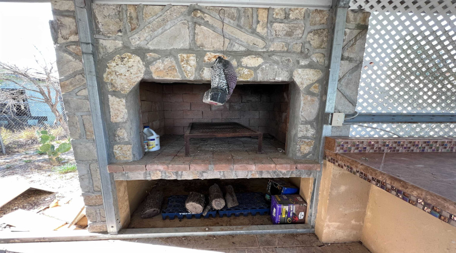 4020 TX State Hwy 16, Zapata, Texas 78076, 2 Bedrooms Bedrooms, 3 Rooms Rooms,2 BathroomsBathrooms,Residential,For Sale,4020 TX State Hwy 16,20244520