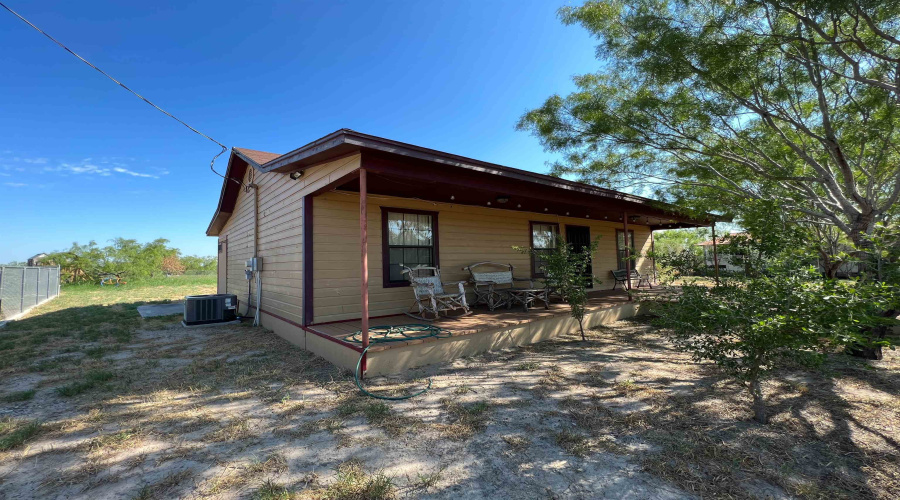 4020 TX State Hwy 16, Zapata, Texas 78076, 2 Bedrooms Bedrooms, 3 Rooms Rooms,2 BathroomsBathrooms,Residential,For Sale,4020 TX State Hwy 16,20244520