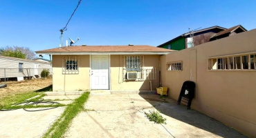 4511 La Brea Ln, Laredo, Texas 78046, 1 Bedroom Bedrooms, 2 Rooms Rooms,1 BathroomBathrooms,Residential,For Sale,4511 La Brea Ln,20255038