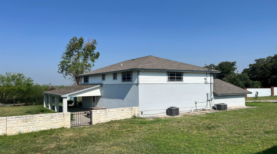 2024 Siesta Ln, Zapata, Texas 78076, 3 Bedrooms Bedrooms, 5 Rooms Rooms,2 BathroomsBathrooms,Residential,For Sale,2024 Siesta Ln,20255040