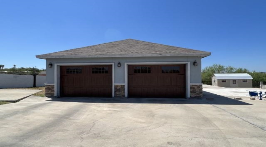 2024 Siesta Ln, Zapata, Texas 78076, 3 Bedrooms Bedrooms, 5 Rooms Rooms,2 BathroomsBathrooms,Residential,For Sale,2024 Siesta Ln,20255040