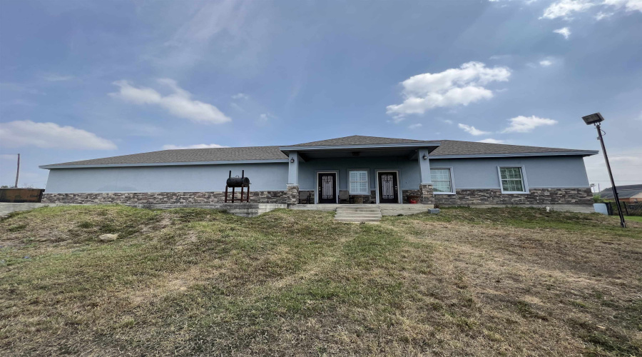 2024 Siesta Ln, Zapata, Texas 78076, 3 Bedrooms Bedrooms, 5 Rooms Rooms,2 BathroomsBathrooms,Residential,For Sale,2024 Siesta Ln,20255040
