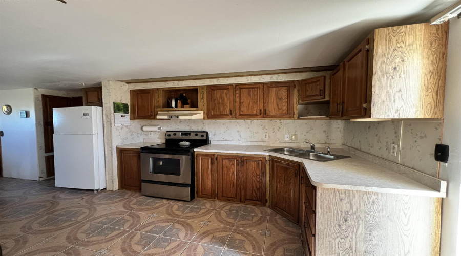 232 Bluff Dr., Zapata, Texas 78076, 3 Bedrooms Bedrooms, 4 Rooms Rooms,2 BathroomsBathrooms,Residential,For Sale,232 Bluff Dr.,20255044