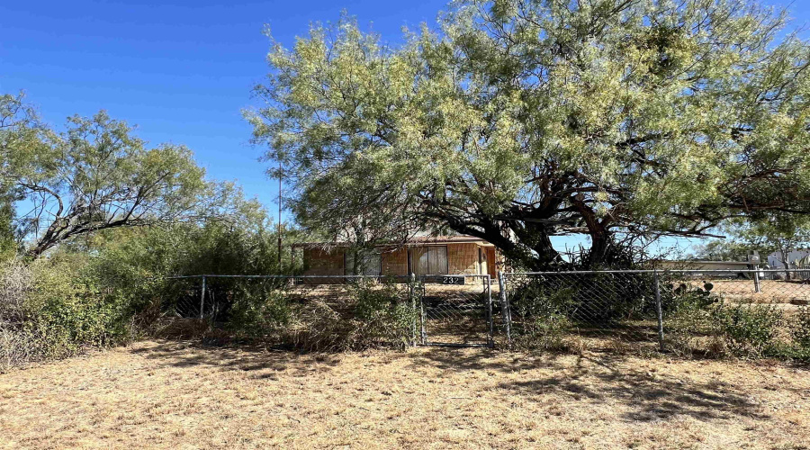 232 Bluff Dr., Zapata, Texas 78076, 3 Bedrooms Bedrooms, 4 Rooms Rooms,2 BathroomsBathrooms,Residential,For Sale,232 Bluff Dr.,20255044