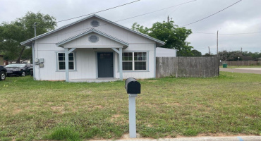 601 E Lucille St, Hebbronville, Texas 78361, 2 Bedrooms Bedrooms, 4 Rooms Rooms,1 BathroomBathrooms,Residential,For Sale,601 E Lucille St,20255047