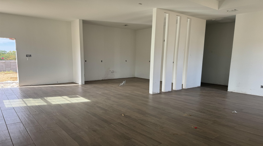 2812 Adamsville, Laredo, Texas 78046, 3 Bedrooms Bedrooms, 5 Rooms Rooms,2 BathroomsBathrooms,Residential,For Sale,2812 Adamsville,20255048