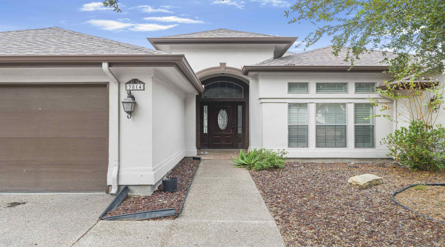 3814 Sandcliff Dr, Laredo, Texas 78045-8439, 4 Bedrooms Bedrooms, 7 Rooms Rooms,2 BathroomsBathrooms,Residential,For Sale,3814 Sandcliff Dr,20255054