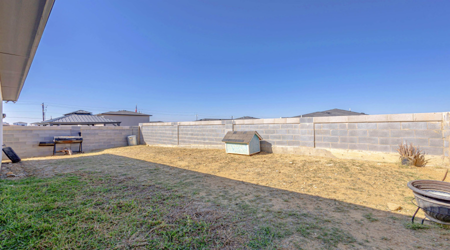 1608 Fresnillo Dr., Laredo, Texas 78046, 4 Bedrooms Bedrooms, 5 Rooms Rooms,2 BathroomsBathrooms,Residential,For Sale,1608 Fresnillo Dr.,20255055