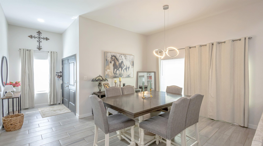 1608 Fresnillo Dr., Laredo, Texas 78046, 4 Bedrooms Bedrooms, 5 Rooms Rooms,2 BathroomsBathrooms,Residential,For Sale,1608 Fresnillo Dr.,20255055