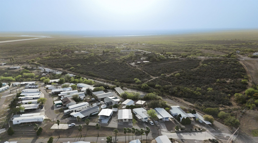 104 Blossum Blvd., ZAPATA, Texas 78076, 2 Bedrooms Bedrooms, 4 Rooms Rooms,1 BathroomBathrooms,Residential,For Sale,104 Blossum Blvd.,20255056