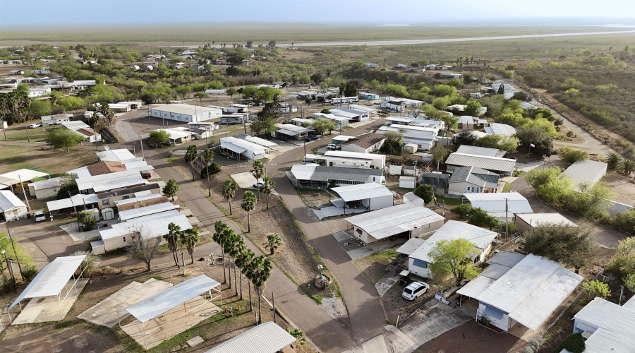 104 Blossum Blvd., ZAPATA, Texas 78076, 2 Bedrooms Bedrooms, 4 Rooms Rooms,1 BathroomBathrooms,Residential,For Sale,104 Blossum Blvd.,20255056