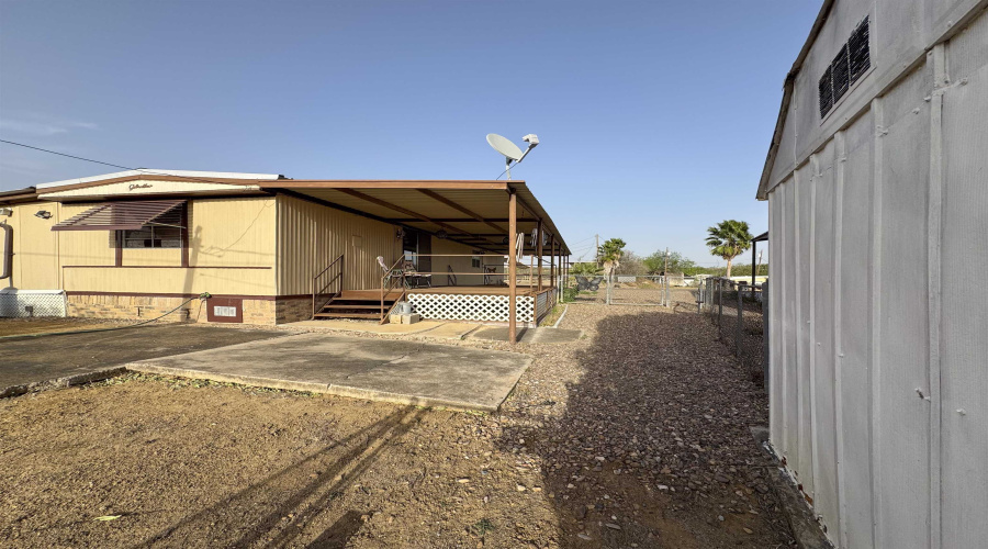 104 Blossum Blvd., ZAPATA, Texas 78076, 2 Bedrooms Bedrooms, 4 Rooms Rooms,1 BathroomBathrooms,Residential,For Sale,104 Blossum Blvd.,20255056