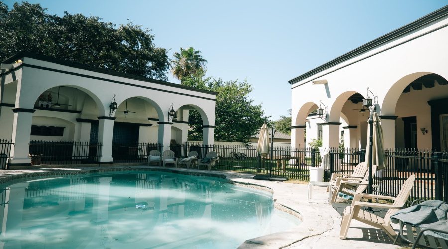 415 Merlin Rd, LAREDO, Texas 78041-2835, 5 Bedrooms Bedrooms, 14 Rooms Rooms,5 BathroomsBathrooms,Residential,For Rent,415 Merlin Rd,20255058