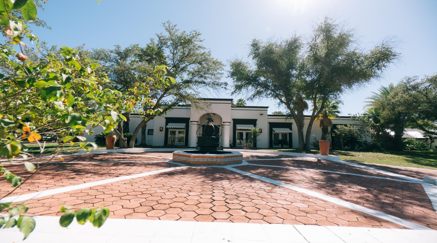 415 Merlin Rd, LAREDO, Texas 78041-2835, 5 Bedrooms Bedrooms, 14 Rooms Rooms,5 BathroomsBathrooms,Residential,For Rent,415 Merlin Rd,20255058