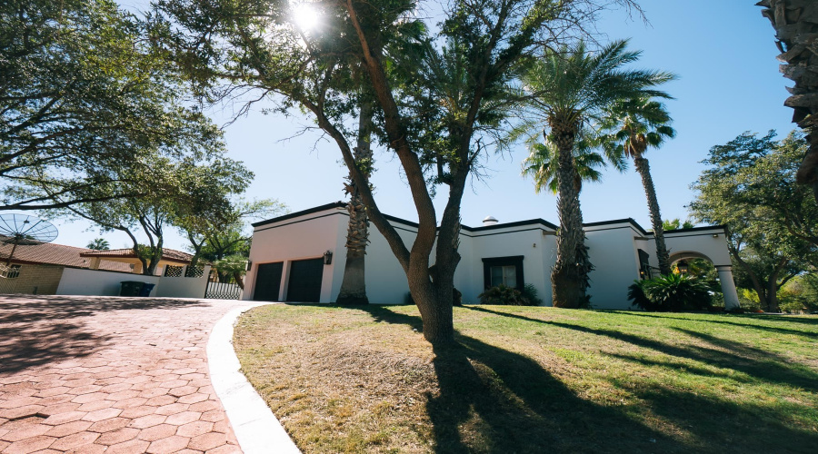 415 Merlin Rd, LAREDO, Texas 78041-2835, 5 Bedrooms Bedrooms, 14 Rooms Rooms,5 BathroomsBathrooms,Residential,For Rent,415 Merlin Rd,20255058