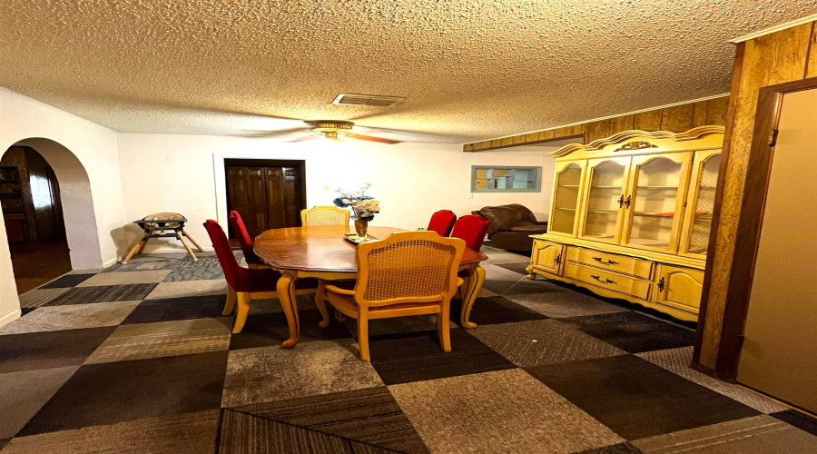 1205 W Harald, Hebbronville, Texas 78361-2313, 3 Bedrooms Bedrooms, 6 Rooms Rooms,3 BathroomsBathrooms,Residential,For Sale,1205 W Harald,20255060