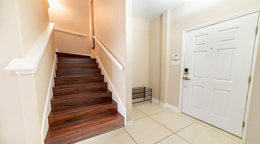 6010 Maryam Dr., Laredo, Texas 78041, 4 Bedrooms Bedrooms, 6 Rooms Rooms,2 BathroomsBathrooms,Residential,For Sale,6010 Maryam Dr.,20255067