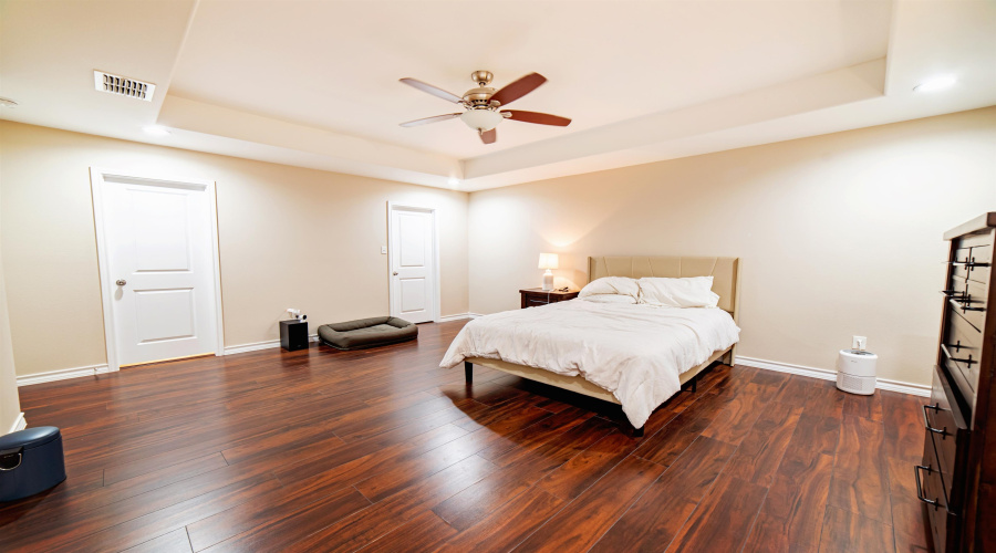 6010 Maryam Dr., Laredo, Texas 78041, 4 Bedrooms Bedrooms, 6 Rooms Rooms,2 BathroomsBathrooms,Residential,For Sale,6010 Maryam Dr.,20255067