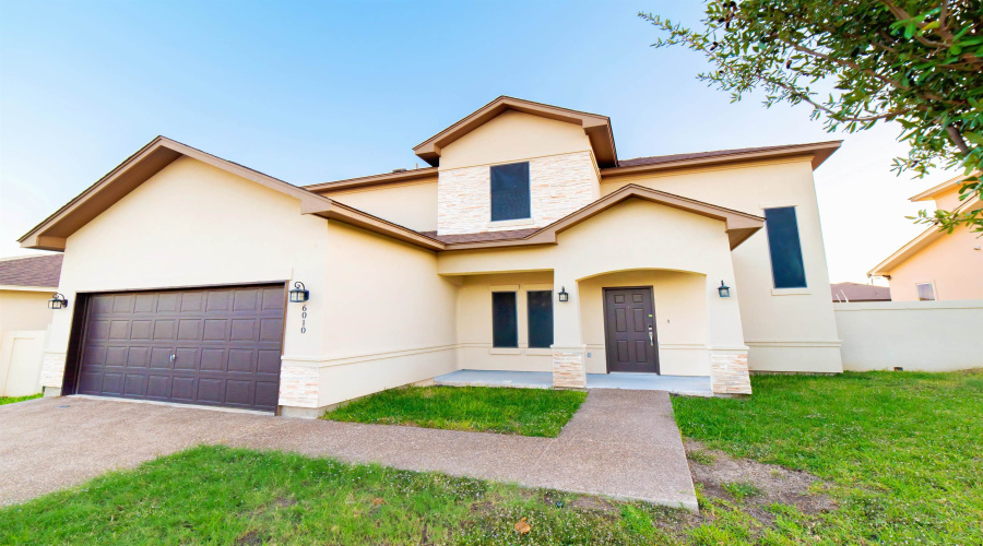 6010 Maryam Dr., Laredo, Texas 78041, 4 Bedrooms Bedrooms, 6 Rooms Rooms,2 BathroomsBathrooms,Residential,For Sale,6010 Maryam Dr.,20255067